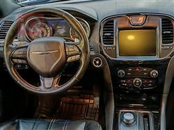 کرایسلەر 300